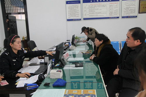 平輿縣公安局出入境管理大隊(duì) 出實(shí)招辦實(shí)事求實(shí)效，打造優(yōu)質(zhì)高效服務(wù)窗口